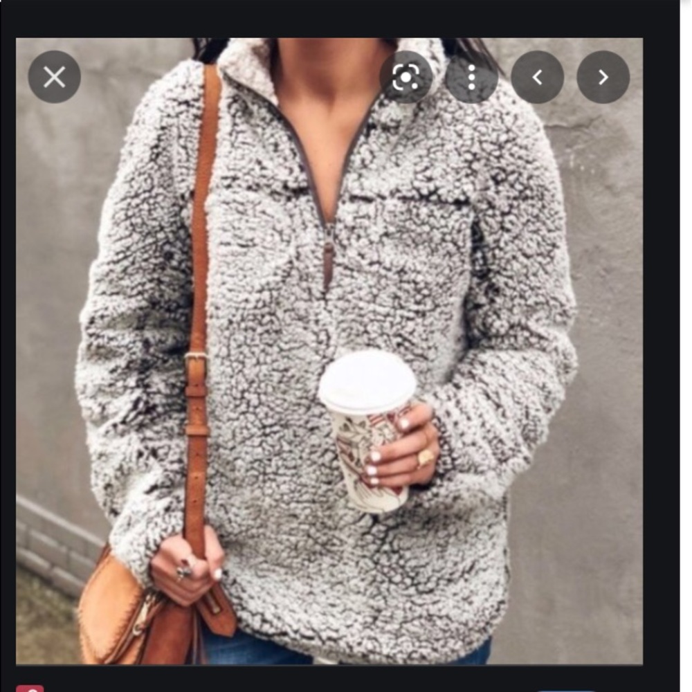Thread & supply cozy Sherpa pullover